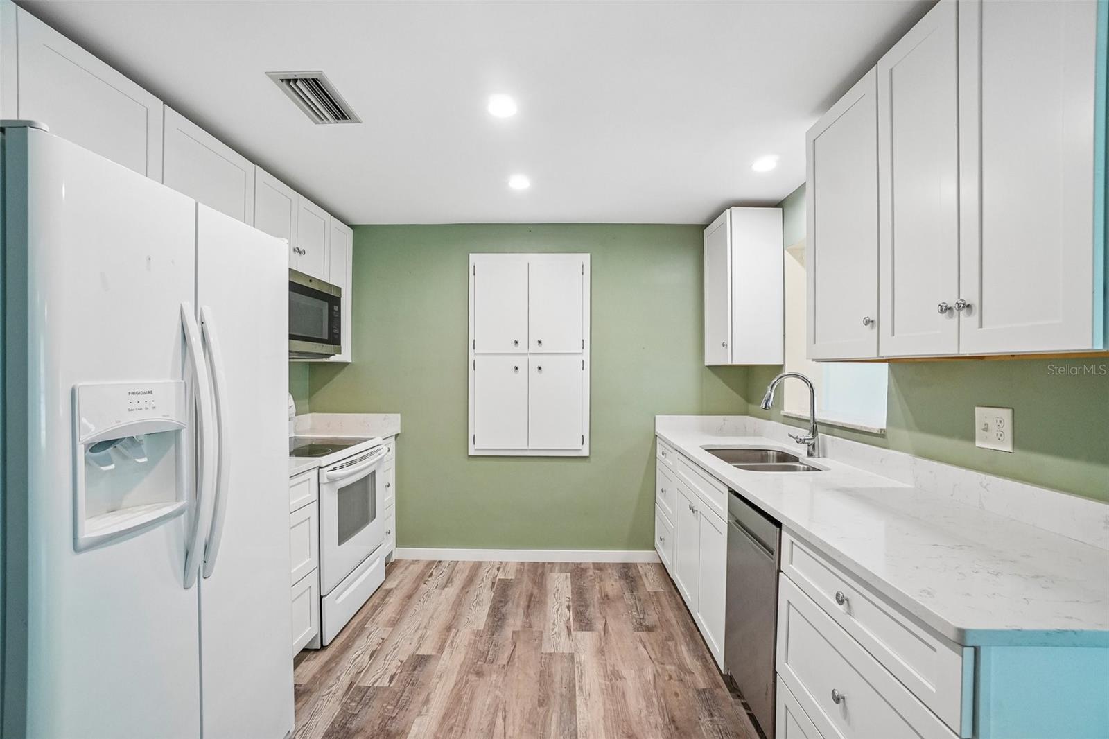 1777 Bentley St Property Photo 13