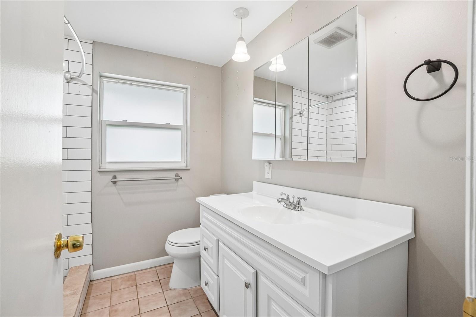1777 Bentley St Property Photo 23