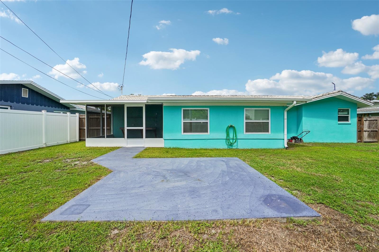 1777 Bentley St Property Photo 34