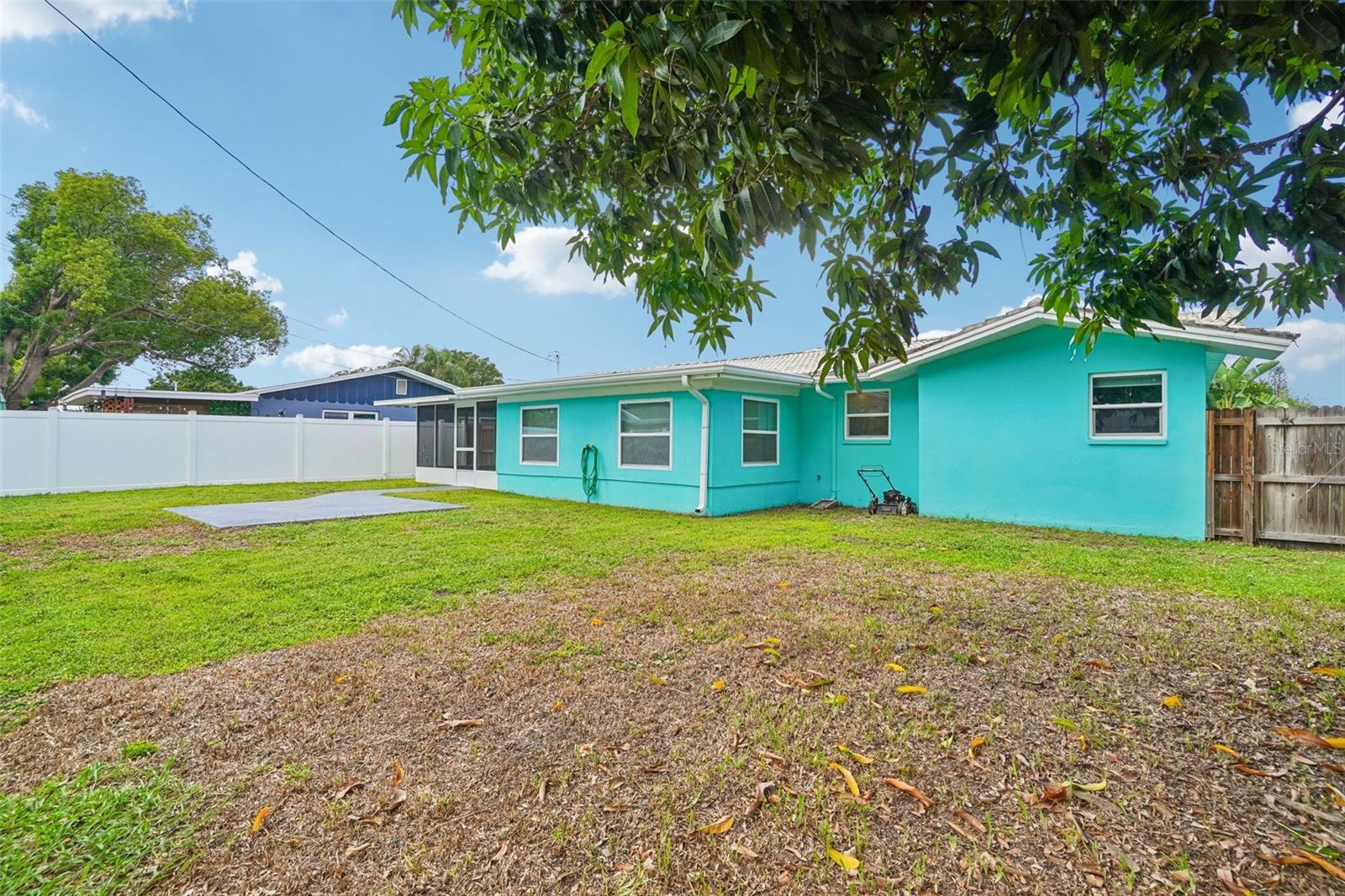 1777 Bentley St Property Photo 35