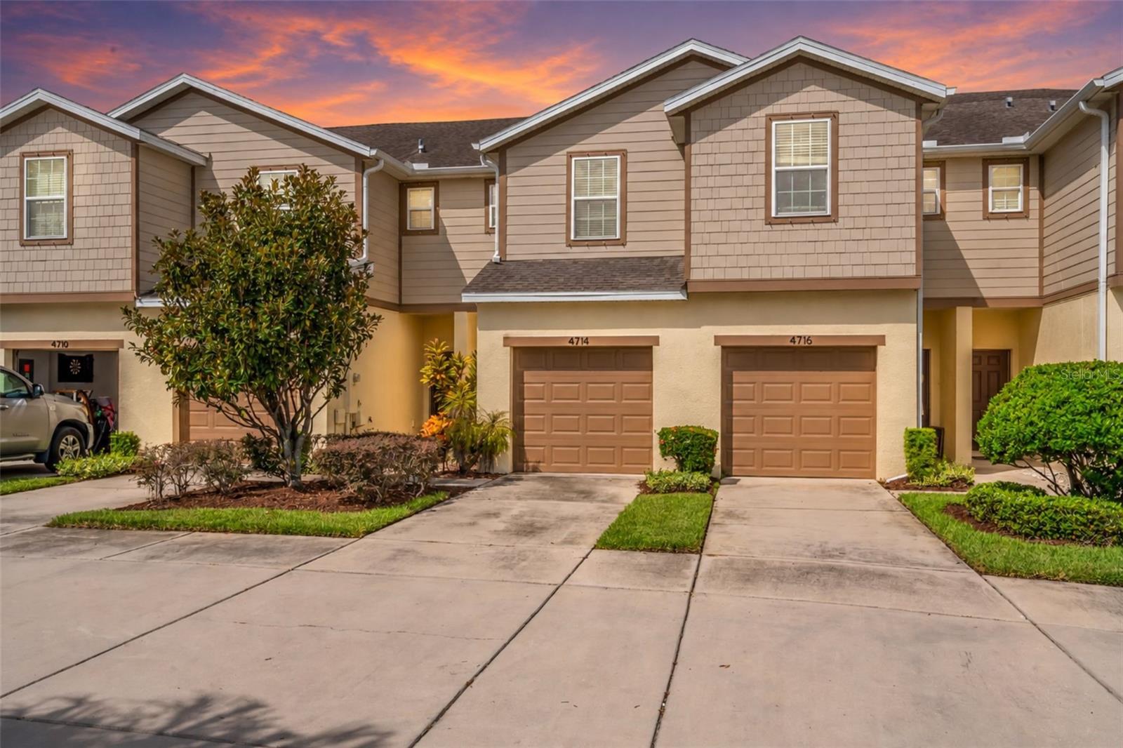 4714 White Sanderling Ct Property Photo 1