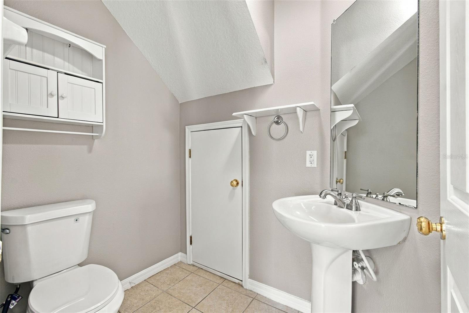 249 Castlekeeper Pl Property Photo 12