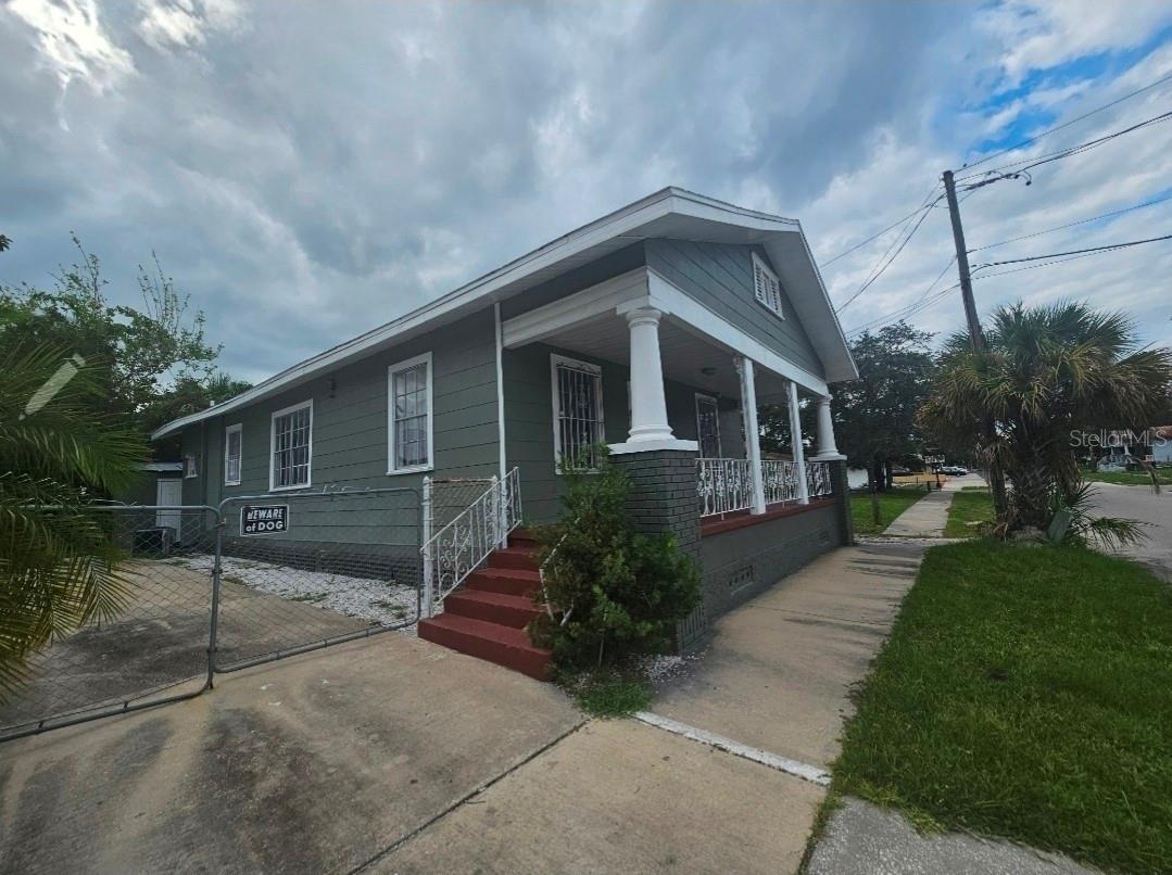 2408 N ALBANY AVE Property Photo 1
