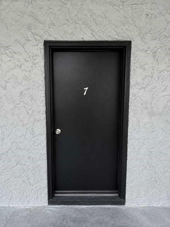 371 Broad St #7 Property Photo 1