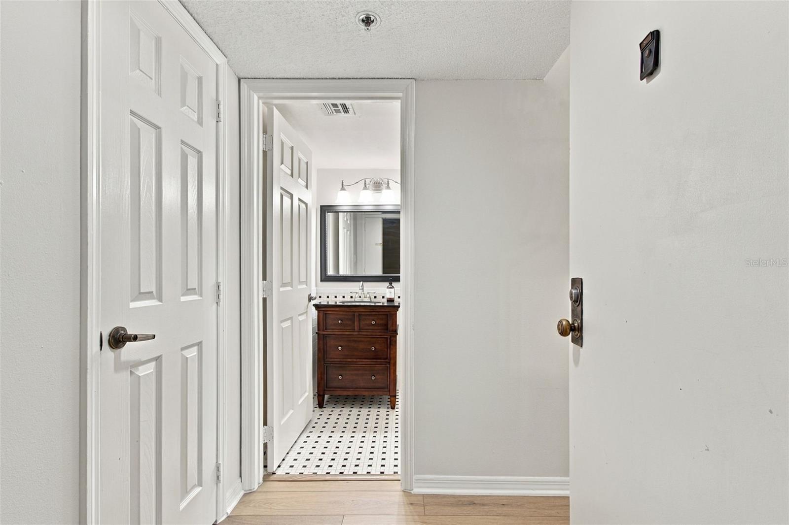690 Island Way #511 Property Photo 13
