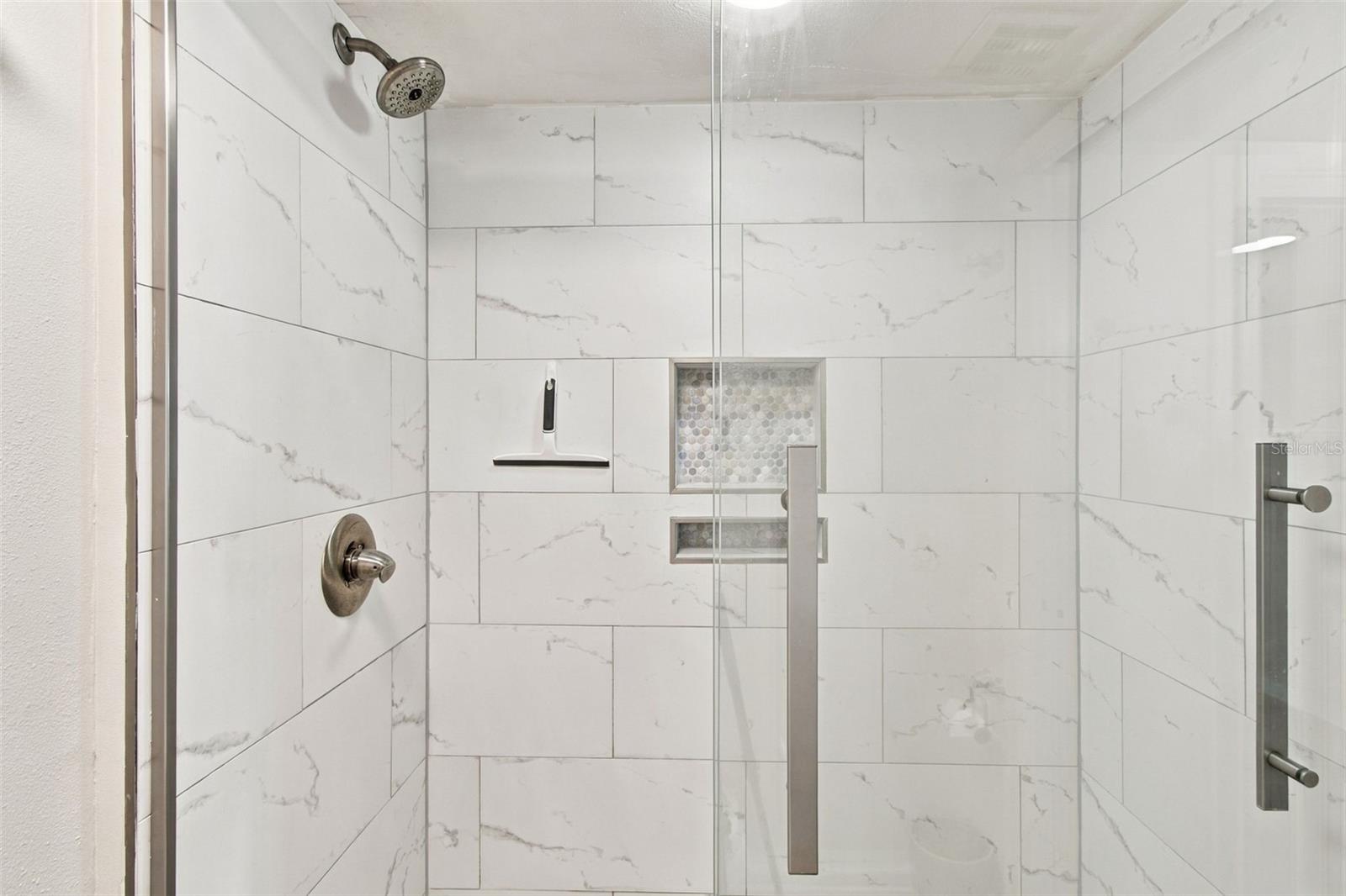 690 Island Way #511 Property Photo 31