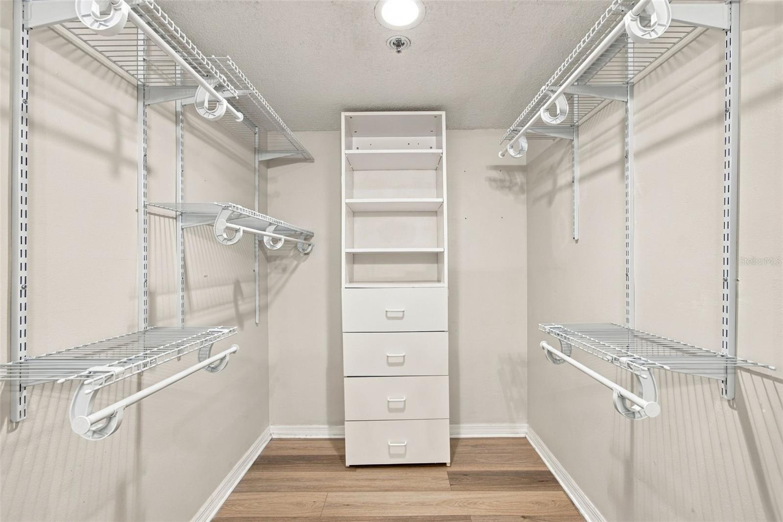 690 Island Way #511 Property Photo 33