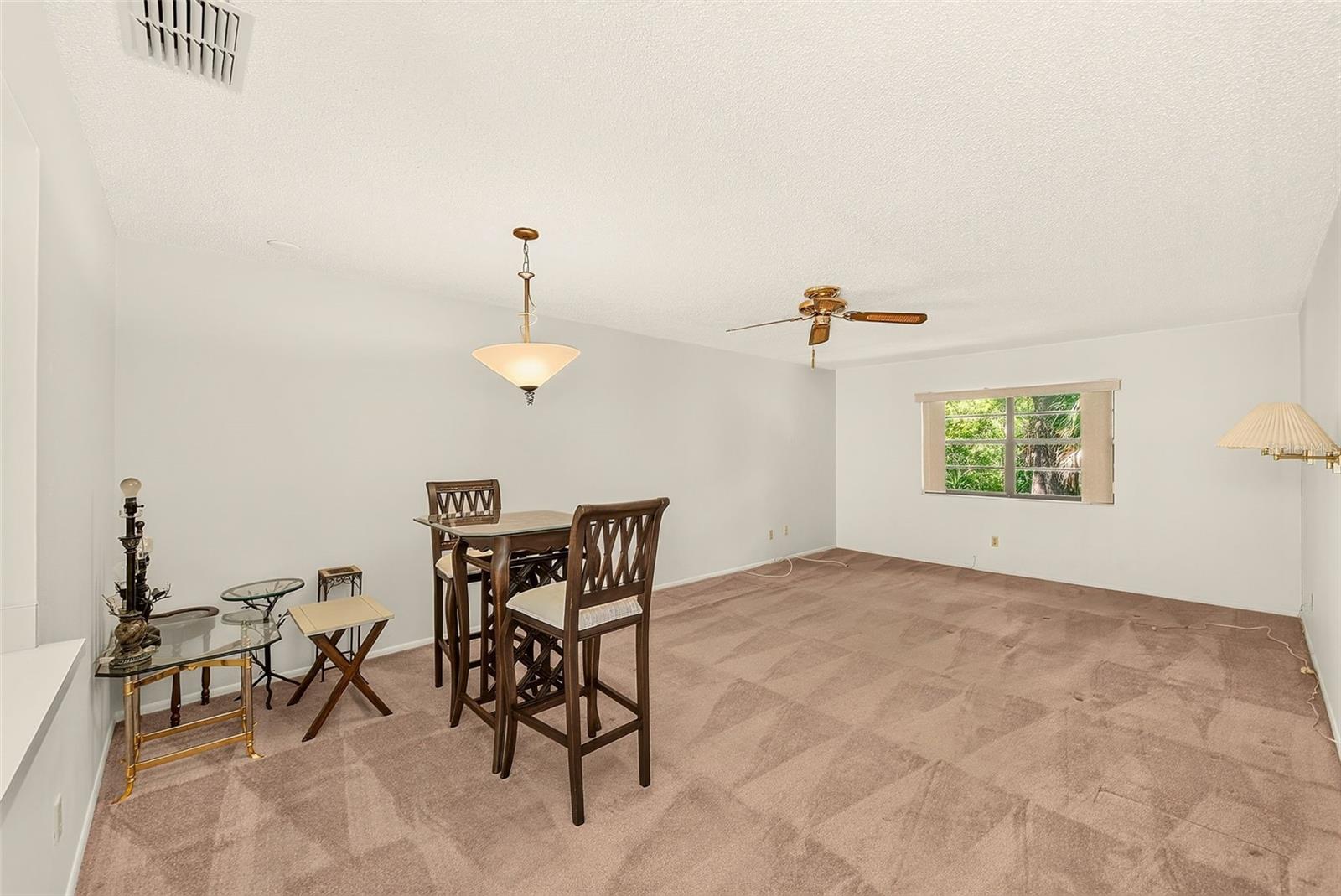 4031 Arrowwood Ct Property Photo 3