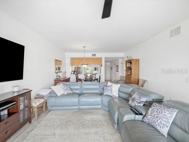 425 150th Ave #2302 Property Photo 25