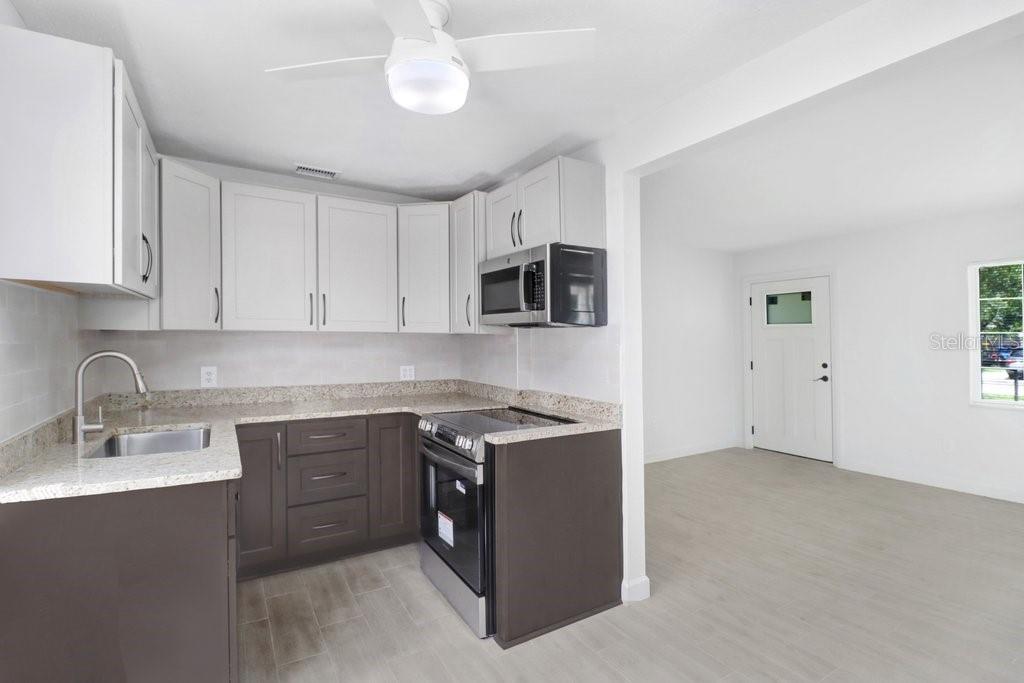 810 Patbur Ave Property Photo 8