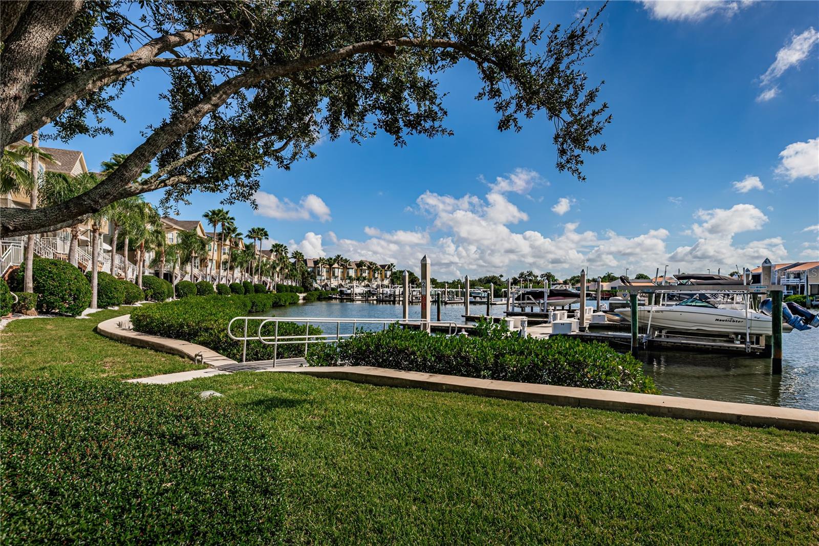 4324 Spinnaker Cove Ln Property Photo 32