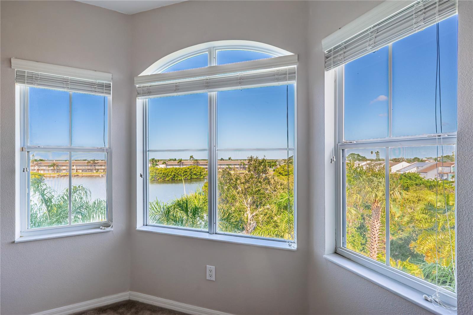 4324 Spinnaker Cove Ln Property Photo 44