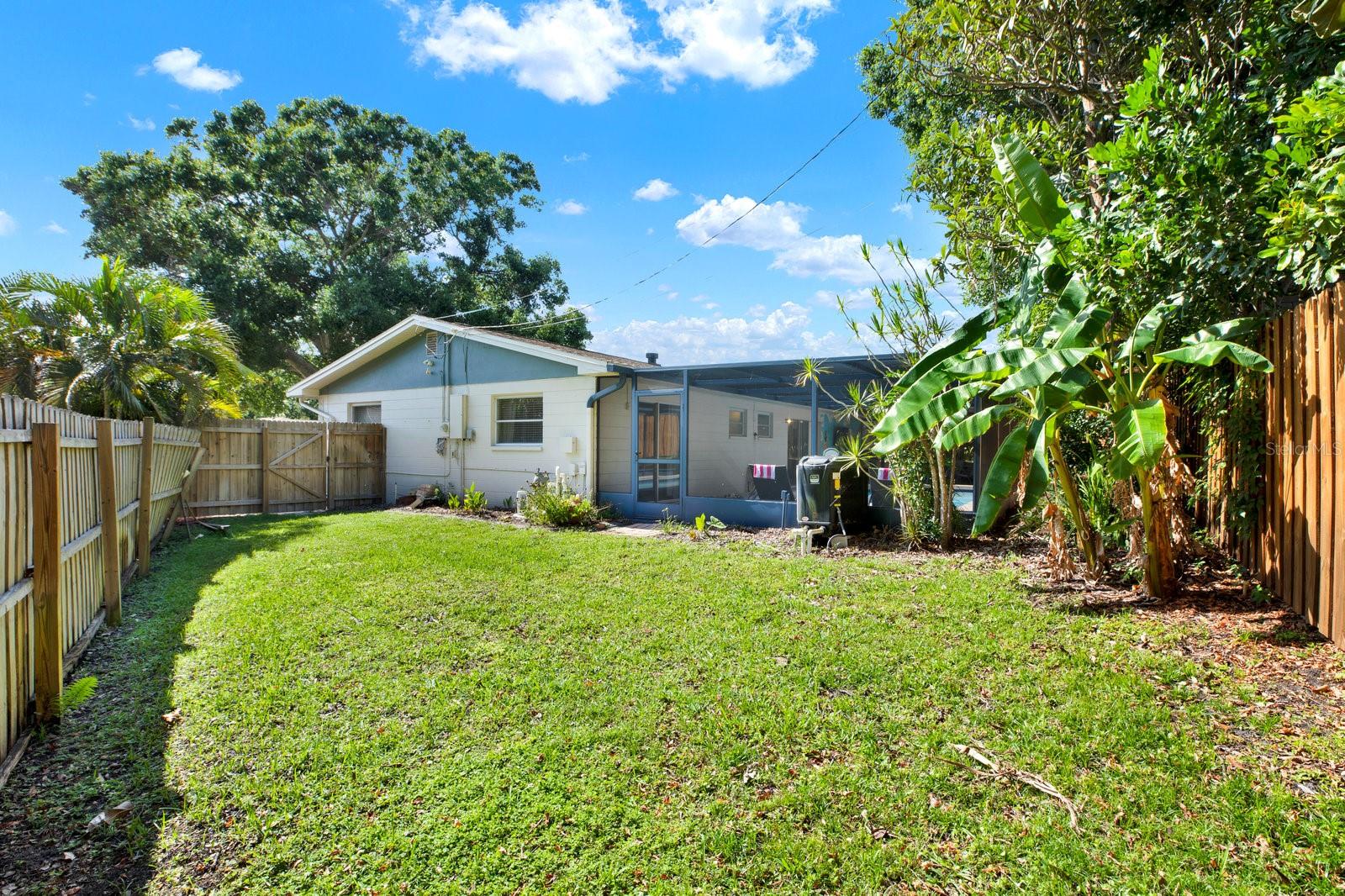 8253 137th Ln Property Photo 32