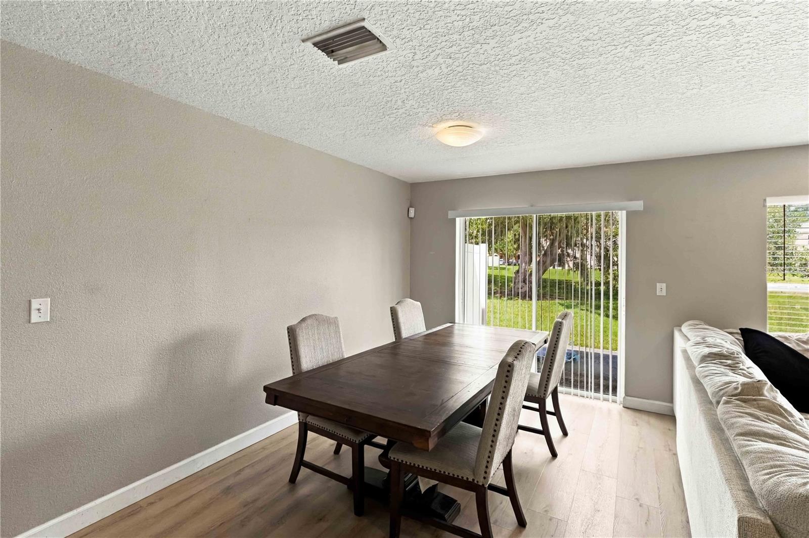 10810 Johanna Ave Property Photo 7