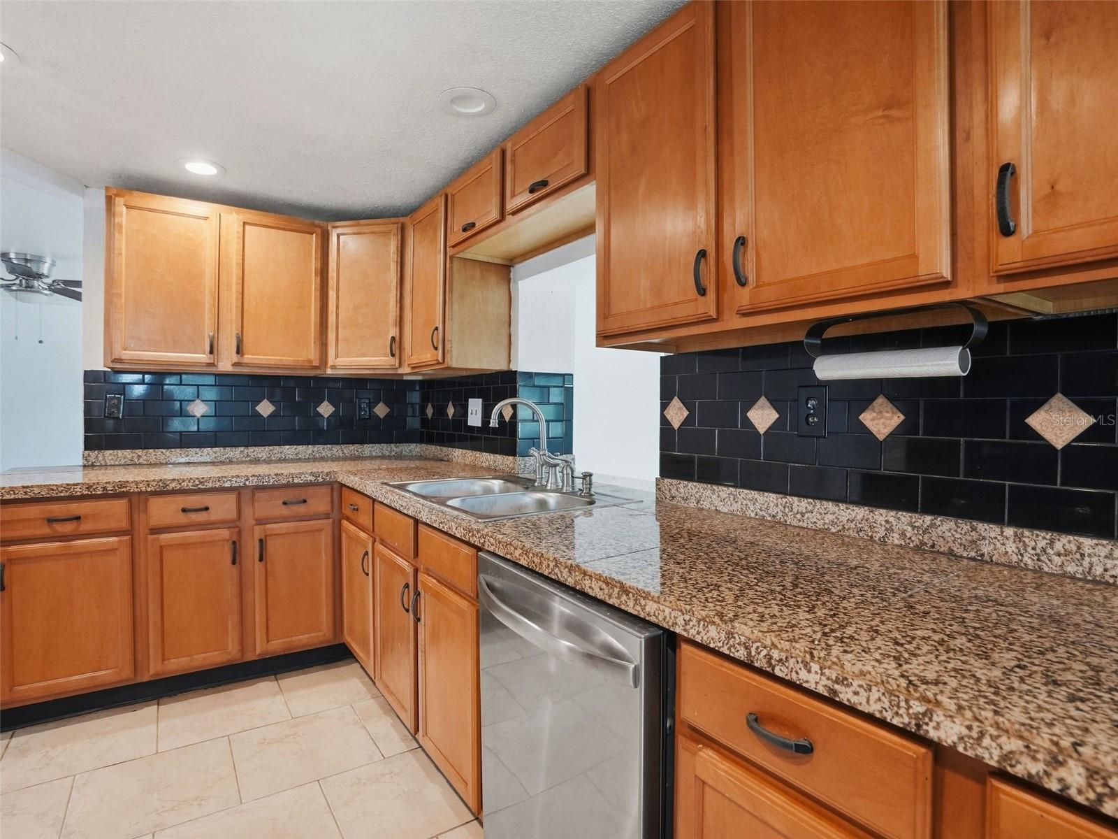8502 Arrowhead Dr Property Photo 11