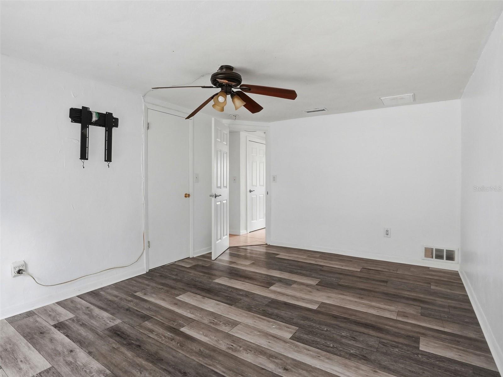 8502 Arrowhead Dr Property Photo 18