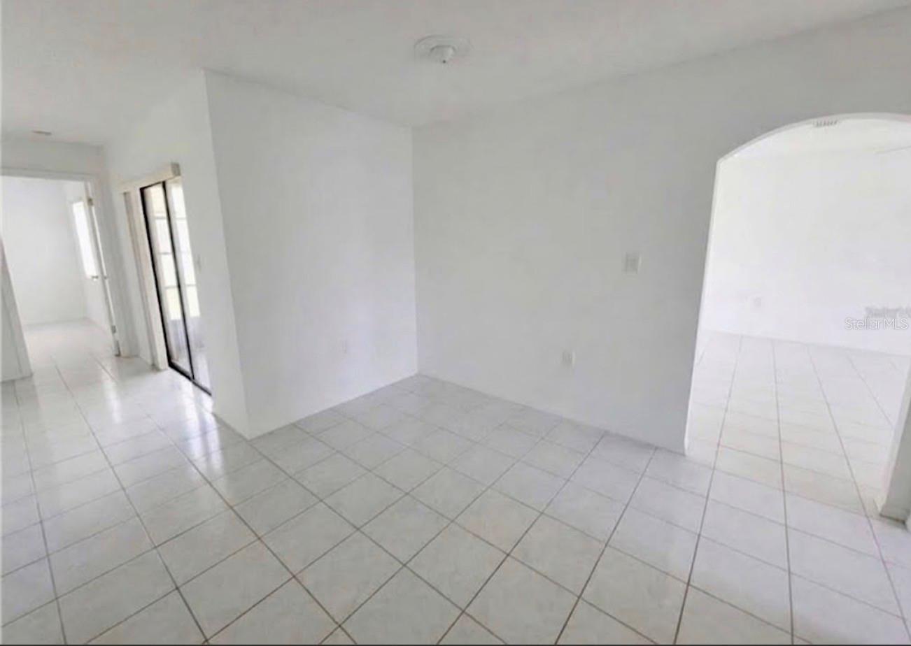 8345 Fox Hollow Dr Property Photo 3