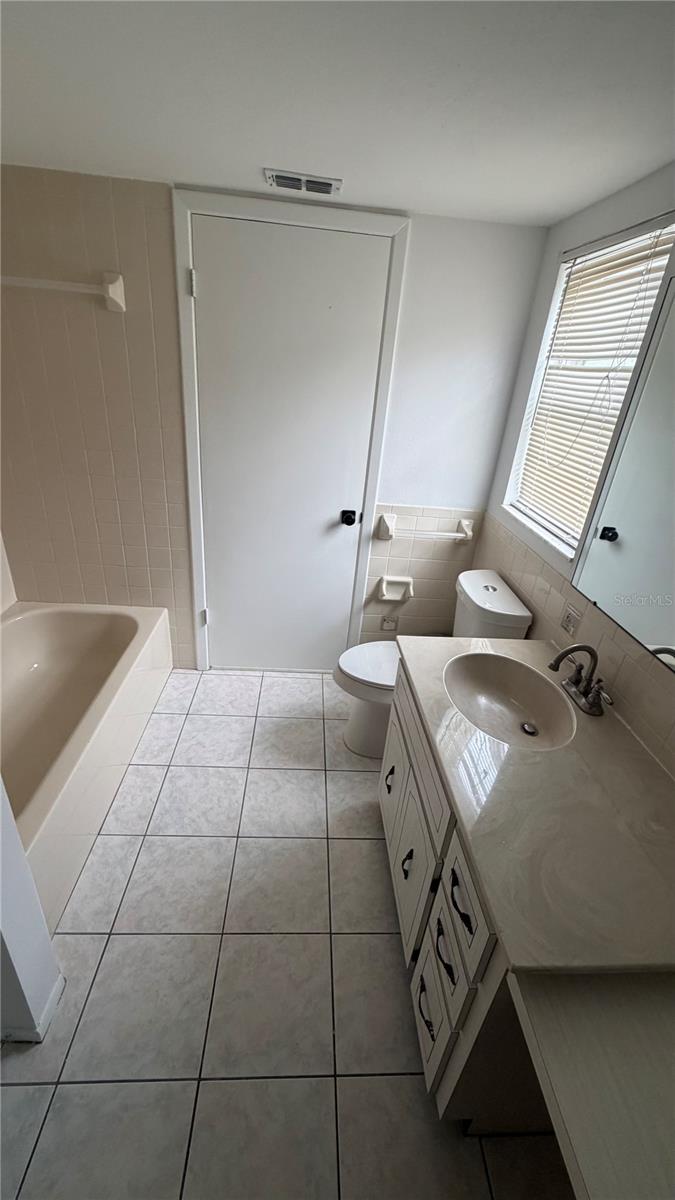 8345 Fox Hollow Dr Property Photo 7