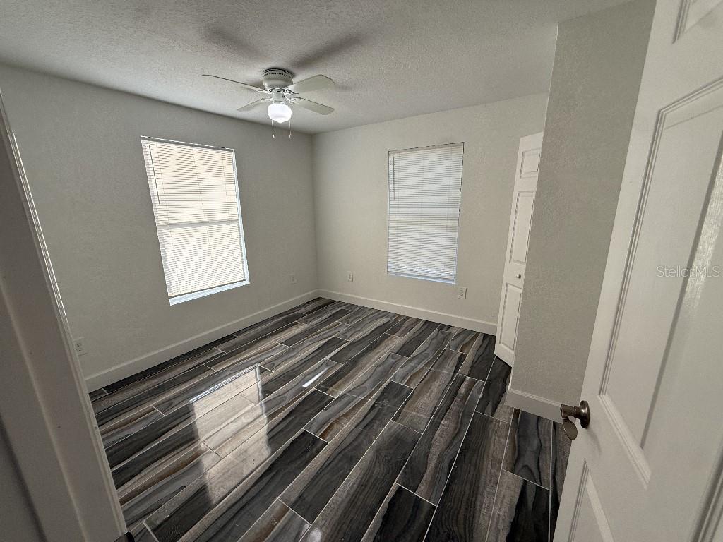1110 W Knollwood St Property Photo 10