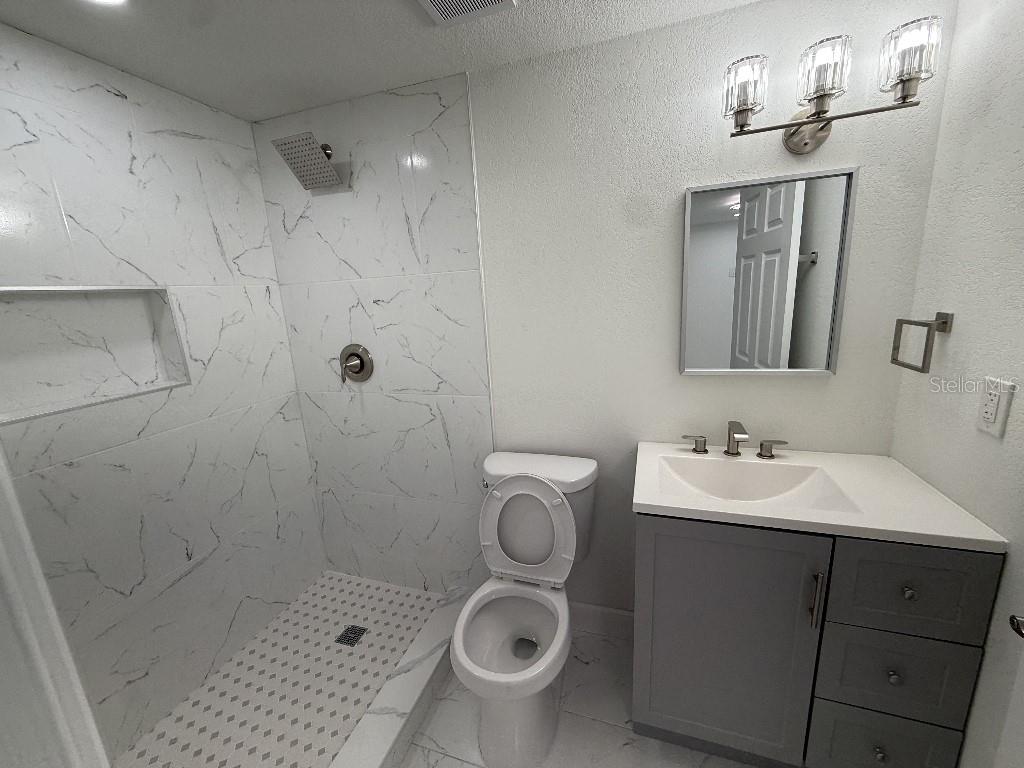 1110 W Knollwood St Property Photo 21
