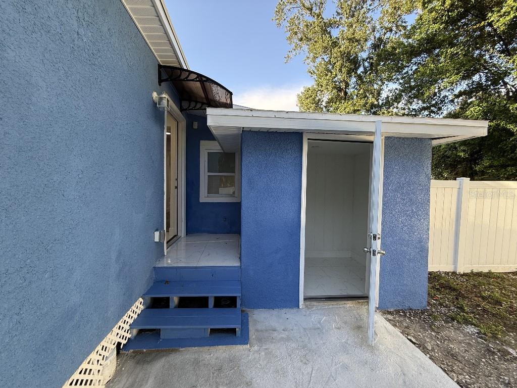 1110 W Knollwood St Property Photo 23