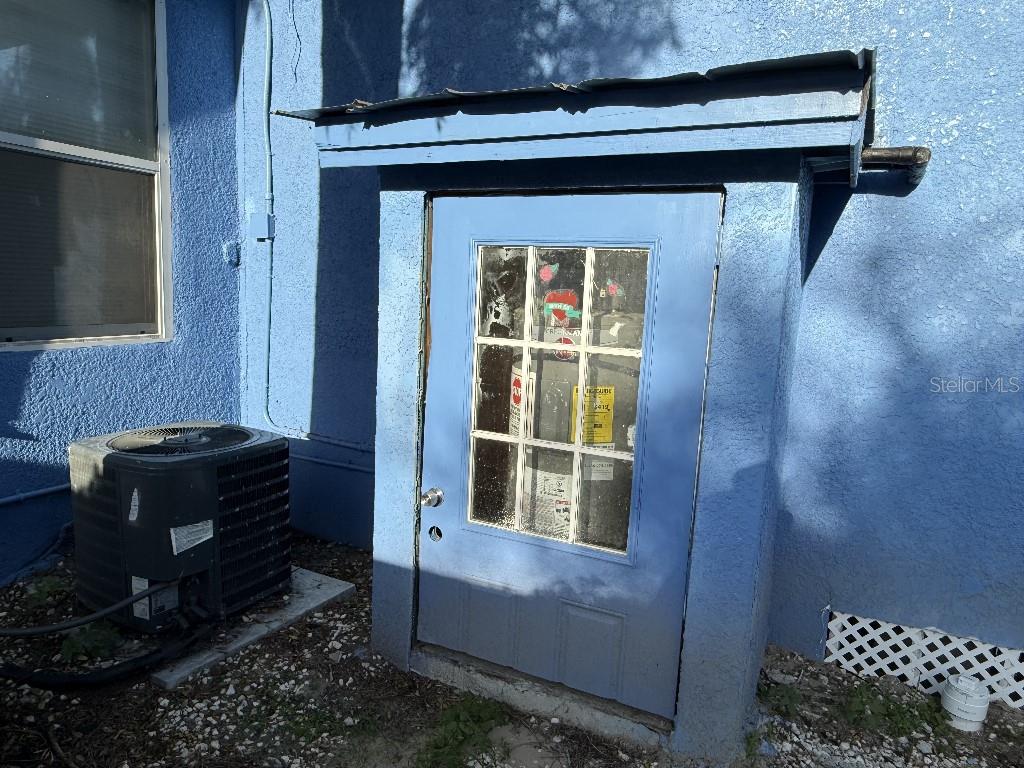 1110 W Knollwood St Property Photo 31