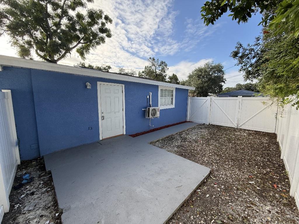 1110 W Knollwood St Property Photo 34