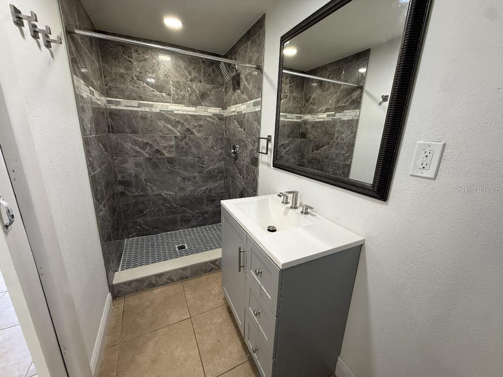 1110 W Knollwood St Property Photo 40