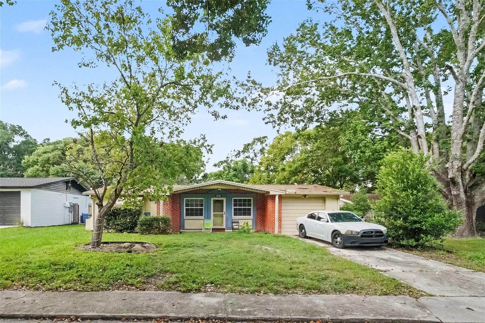 6249 Maplewood Dr Property Photo 1