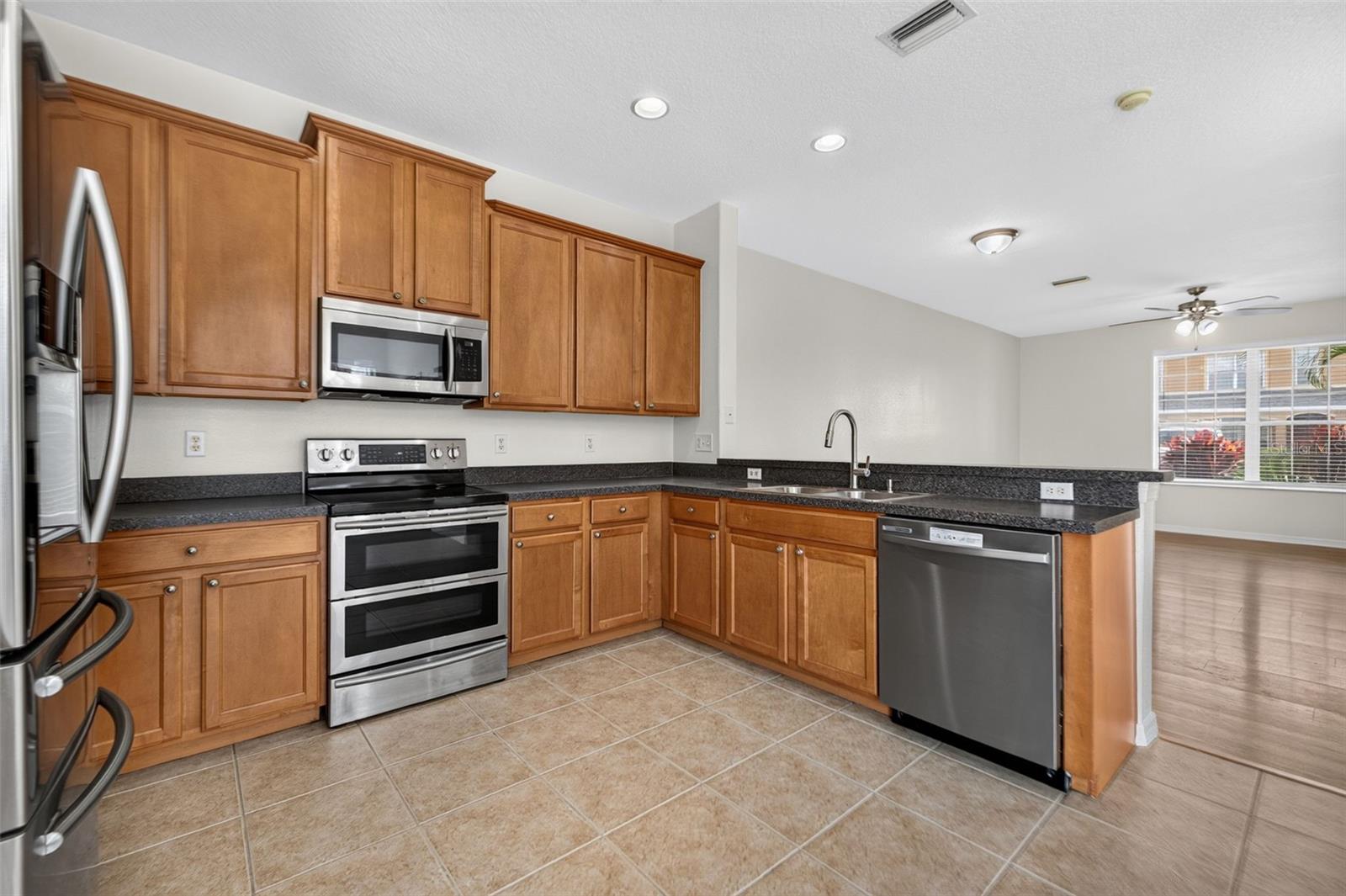 6585 Marlberry Way Property Photo 10
