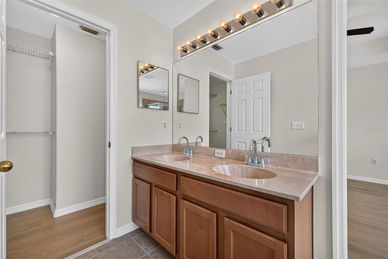 6585 Marlberry Way Property Photo 17