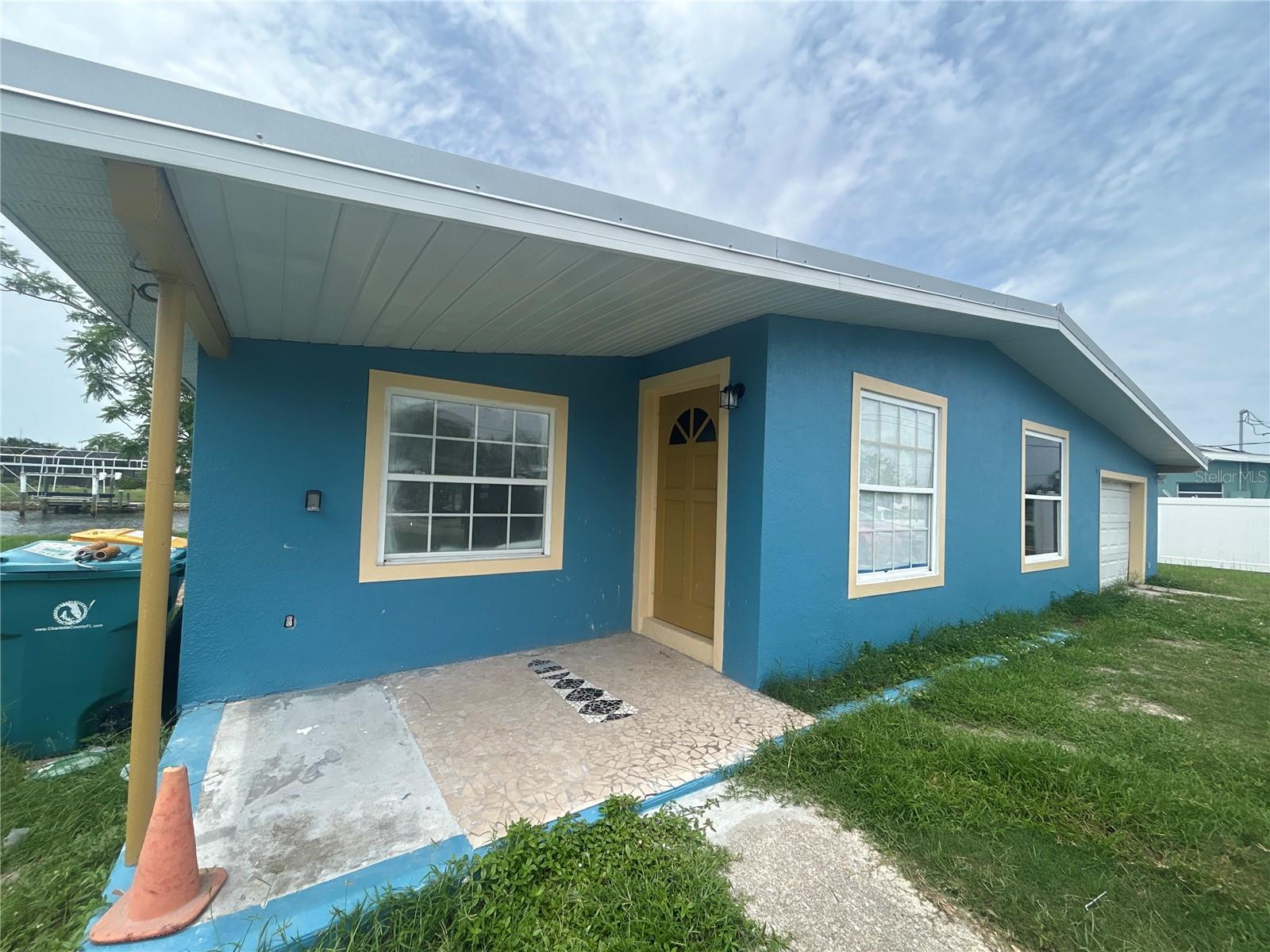 585 LINDLEY TER Property Photo 1