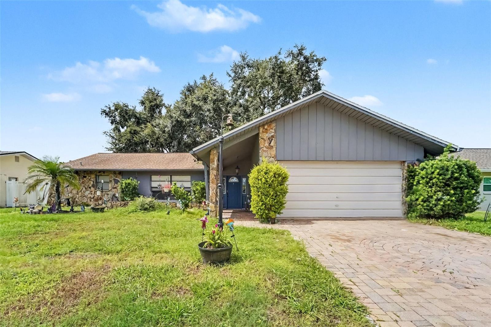 7606 Willow Brook Ct Property Photo 1