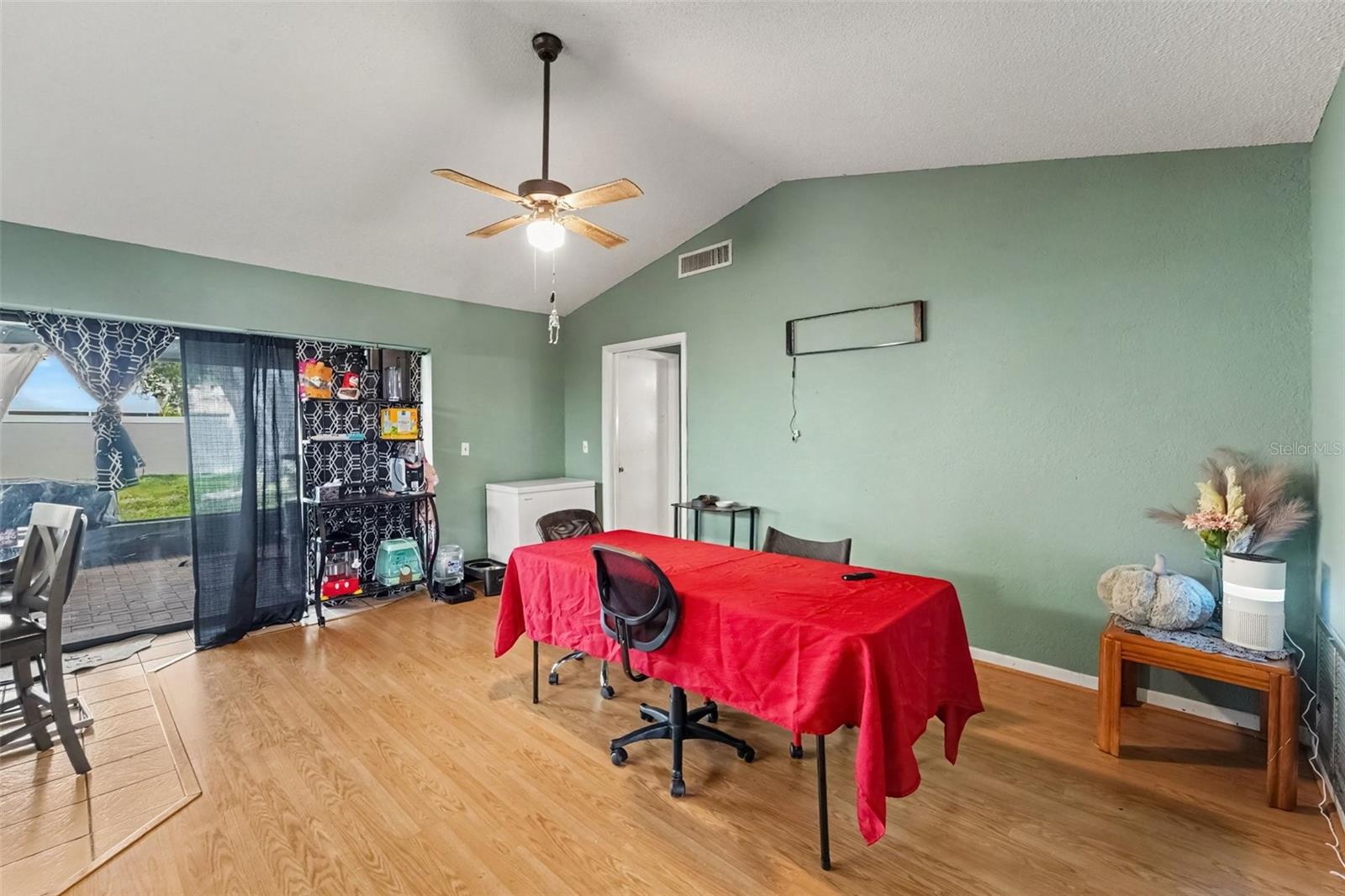 7606 Willow Brook Ct Property Photo 8