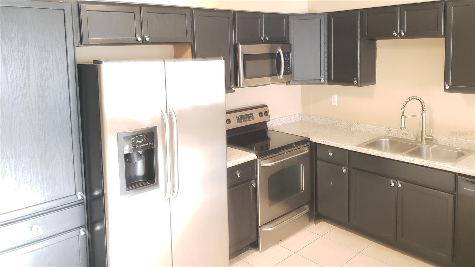 21020 Voyager Blvd #5 Property Photo 9