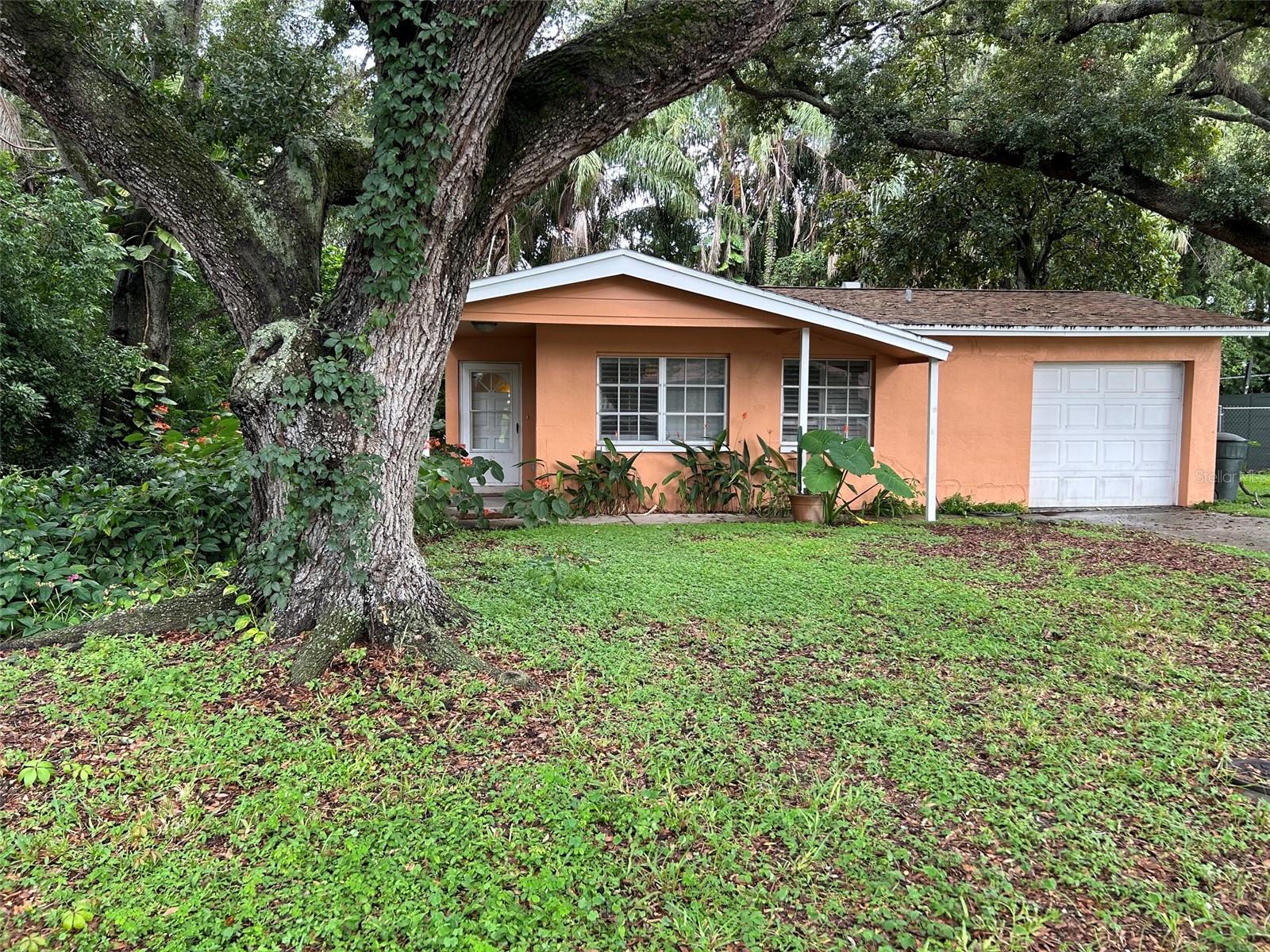 578 VINE AVE Property Photo 1