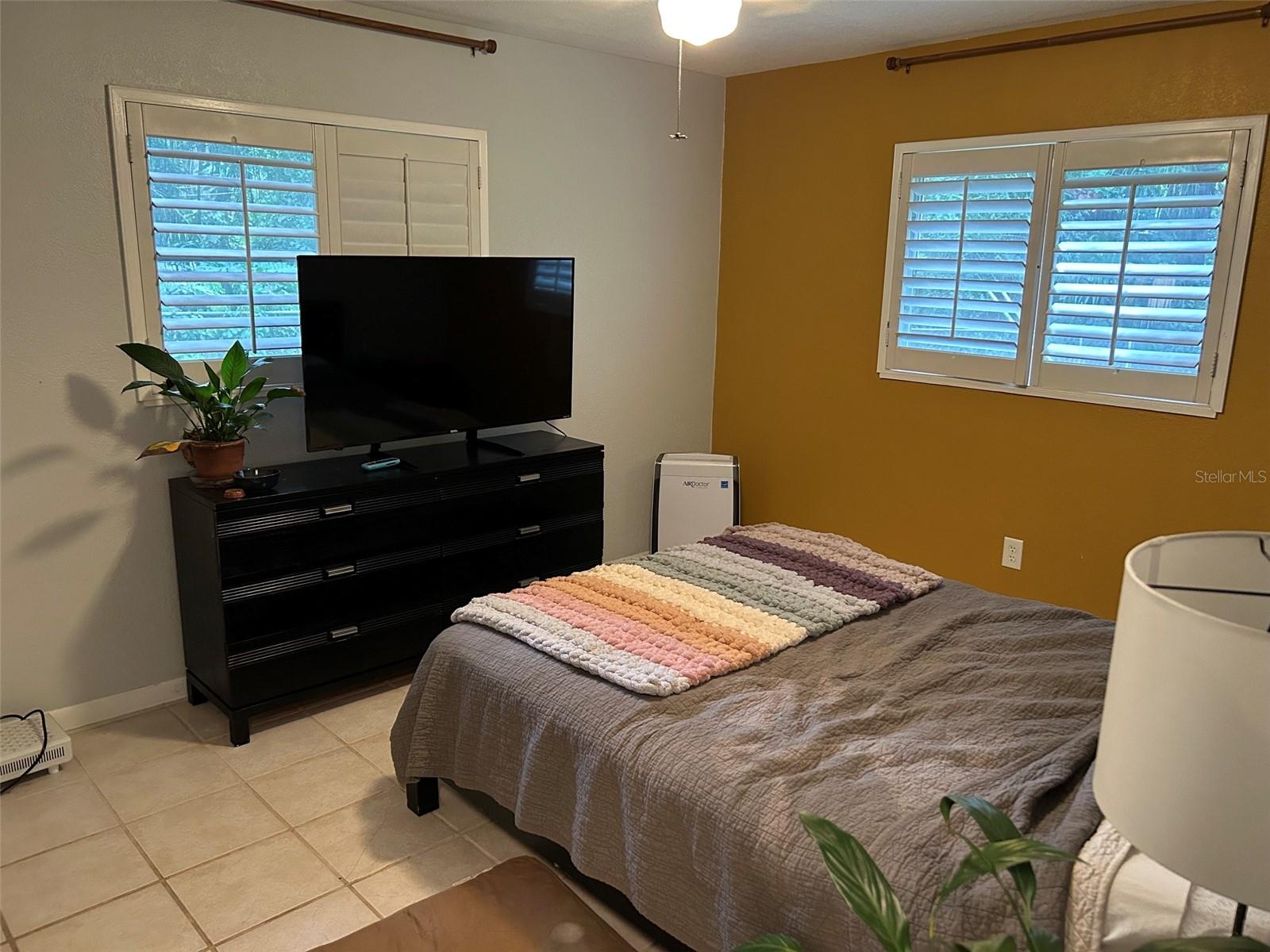 578 Vine Ave Property Photo 8