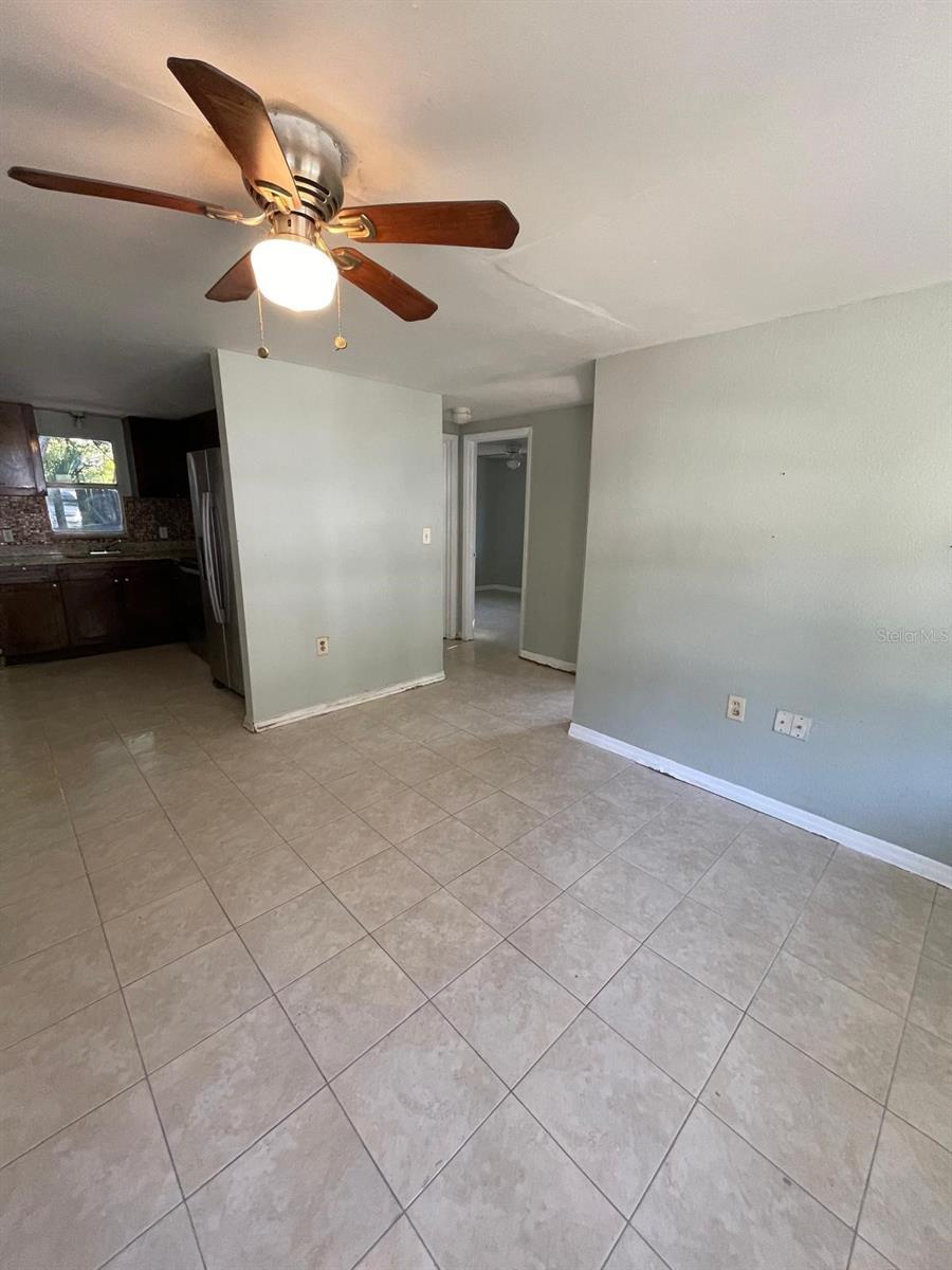 8428 Sunnydale Dr Property Photo 4
