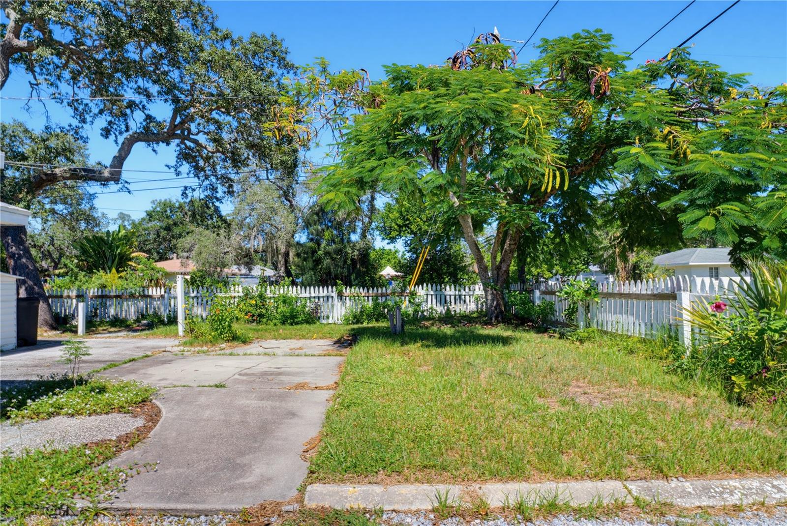 1100 Ewing Ave Property Photo 36