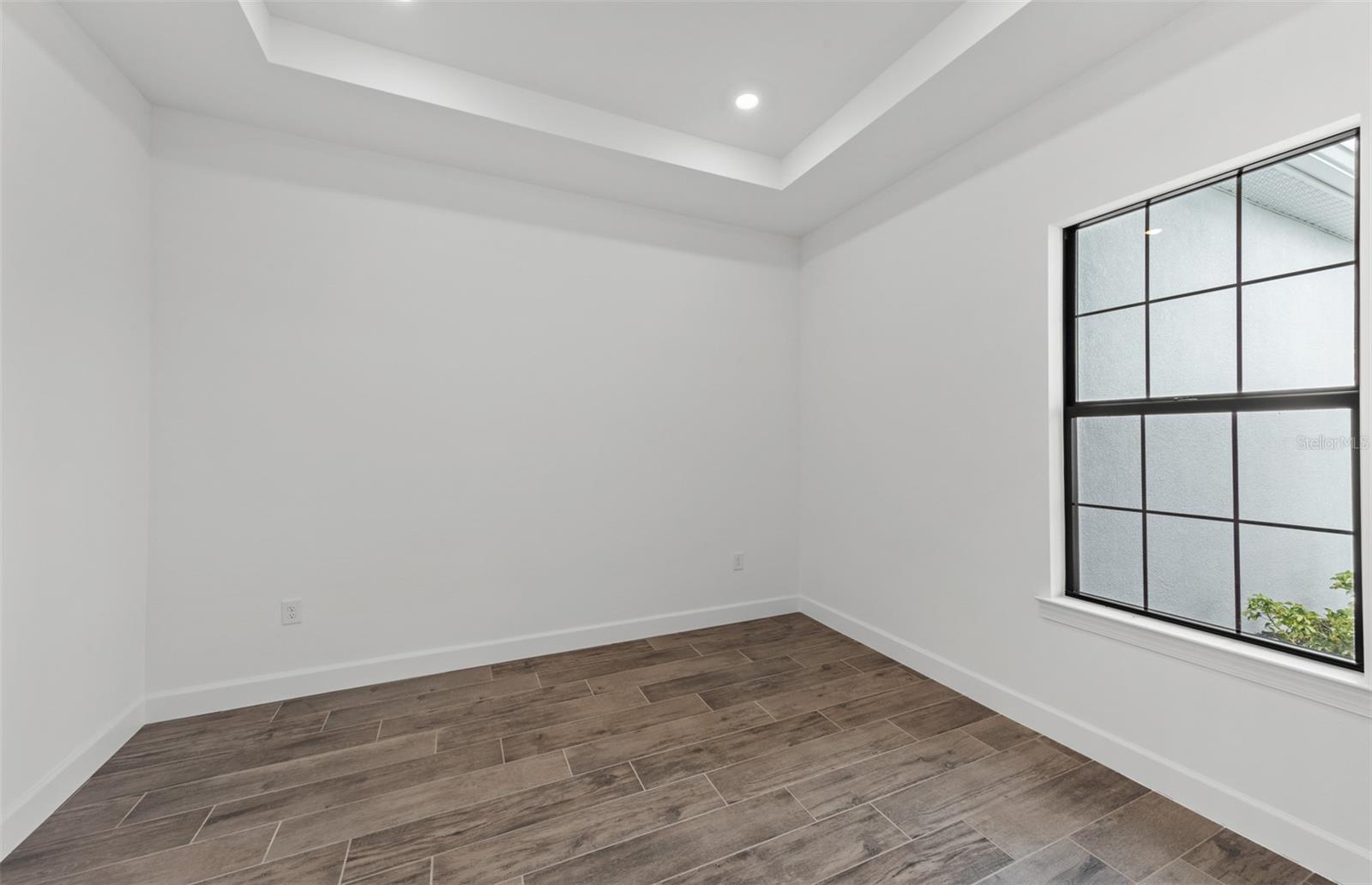 5027 Golden Shore Ct Property Photo 18