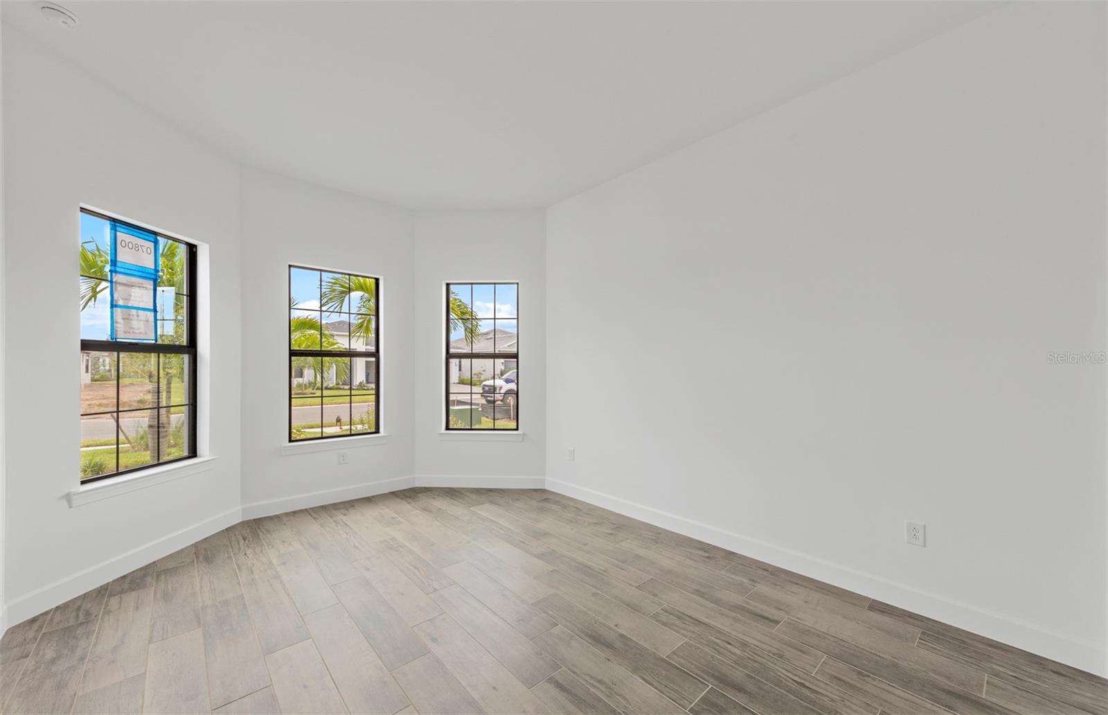 5027 Golden Shore Ct Property Photo 19