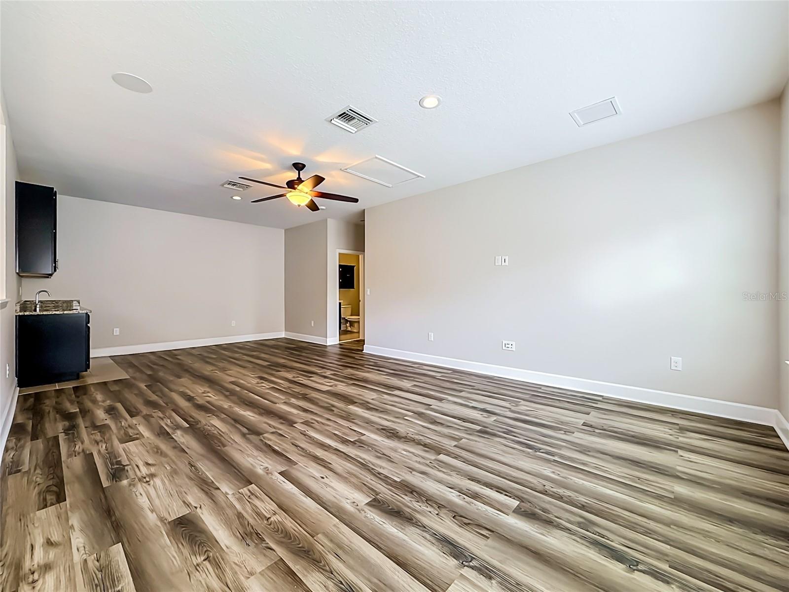 1107 Isobel Reserve Ln Property Photo 49