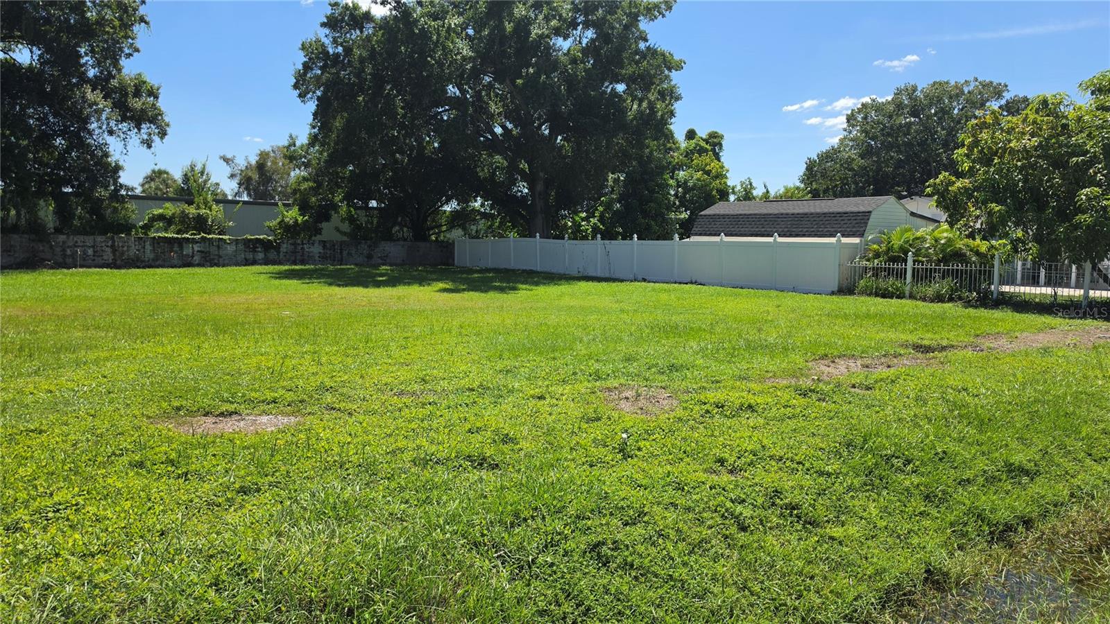 4040 W Comanche Ave Property Photo 4