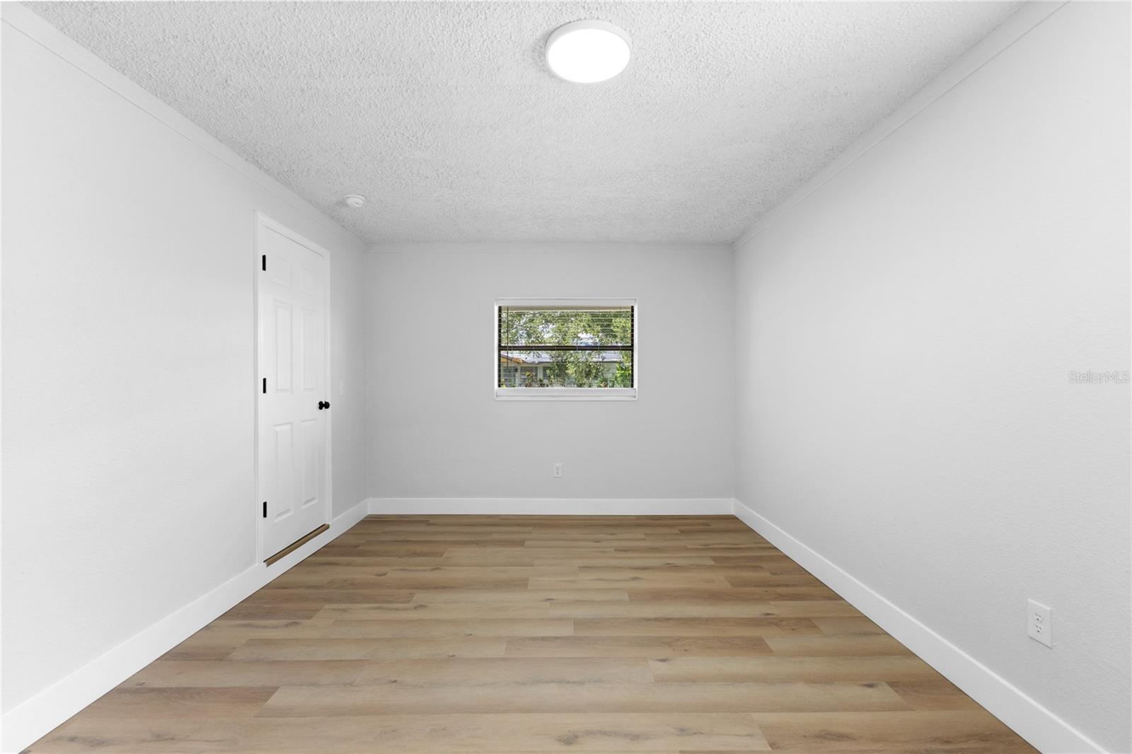 6911 Reindeer Rd Property Photo 9