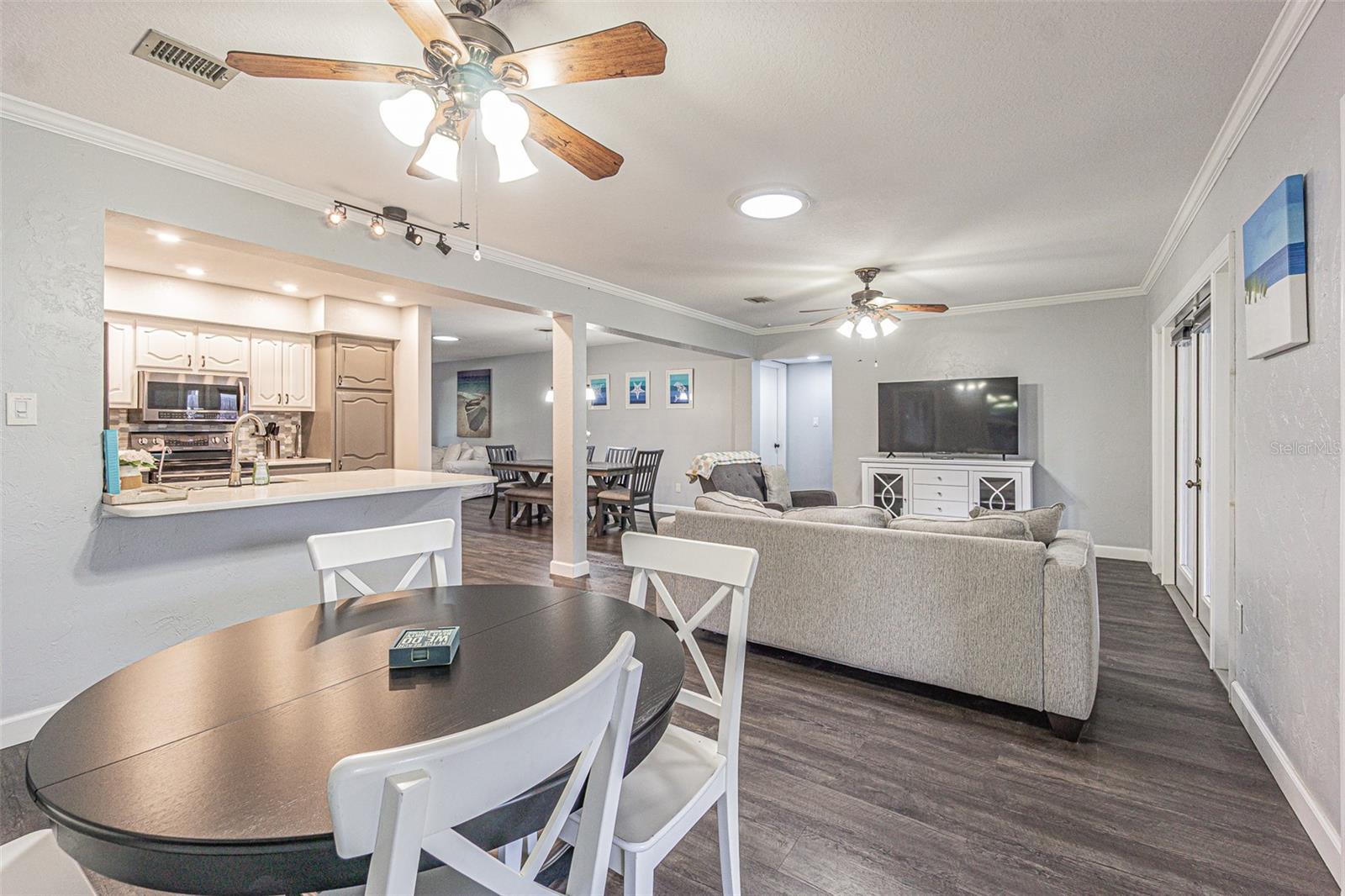 863 Bay Breeze Ter Property Photo 15