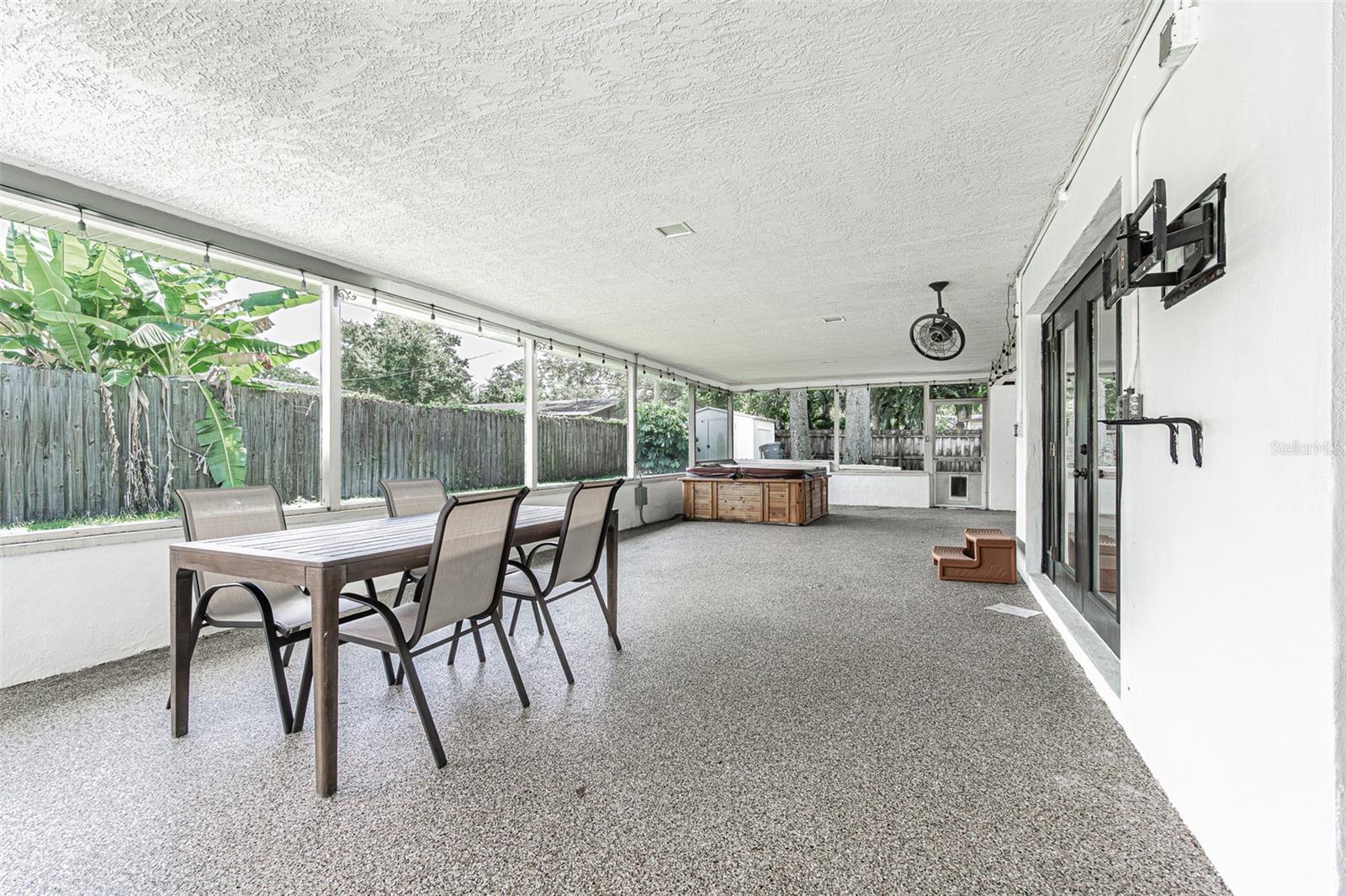 863 Bay Breeze Ter Property Photo 24