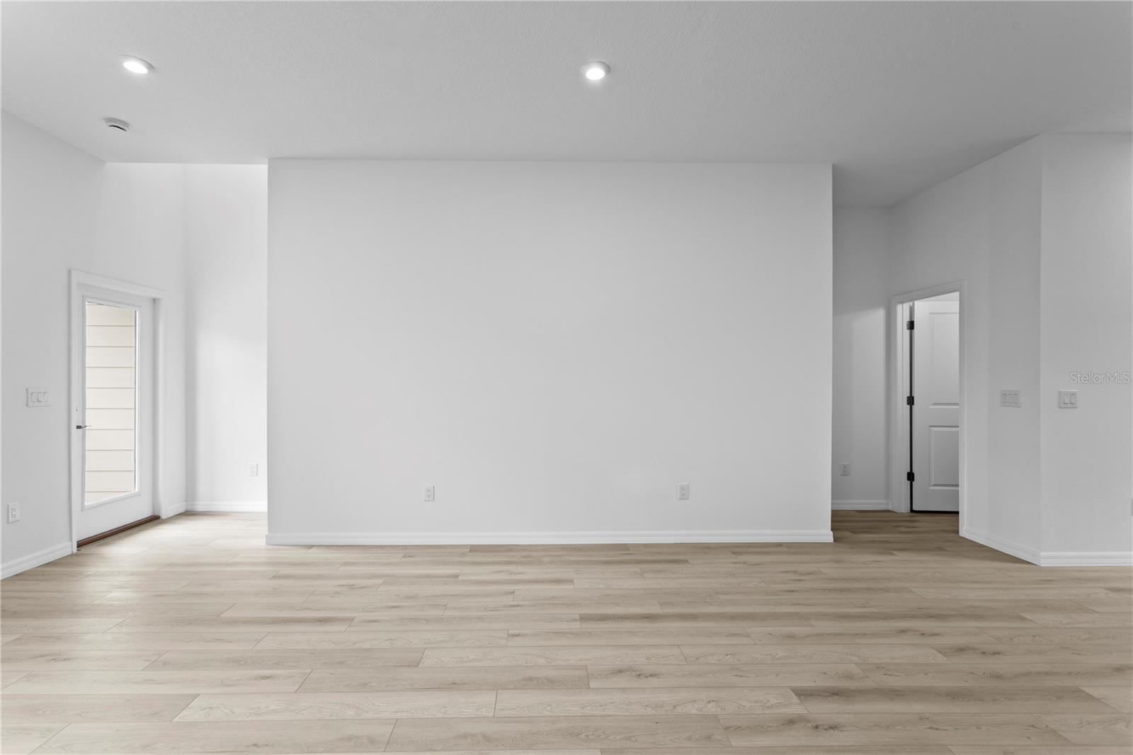 9614 Montague St Property Photo 17