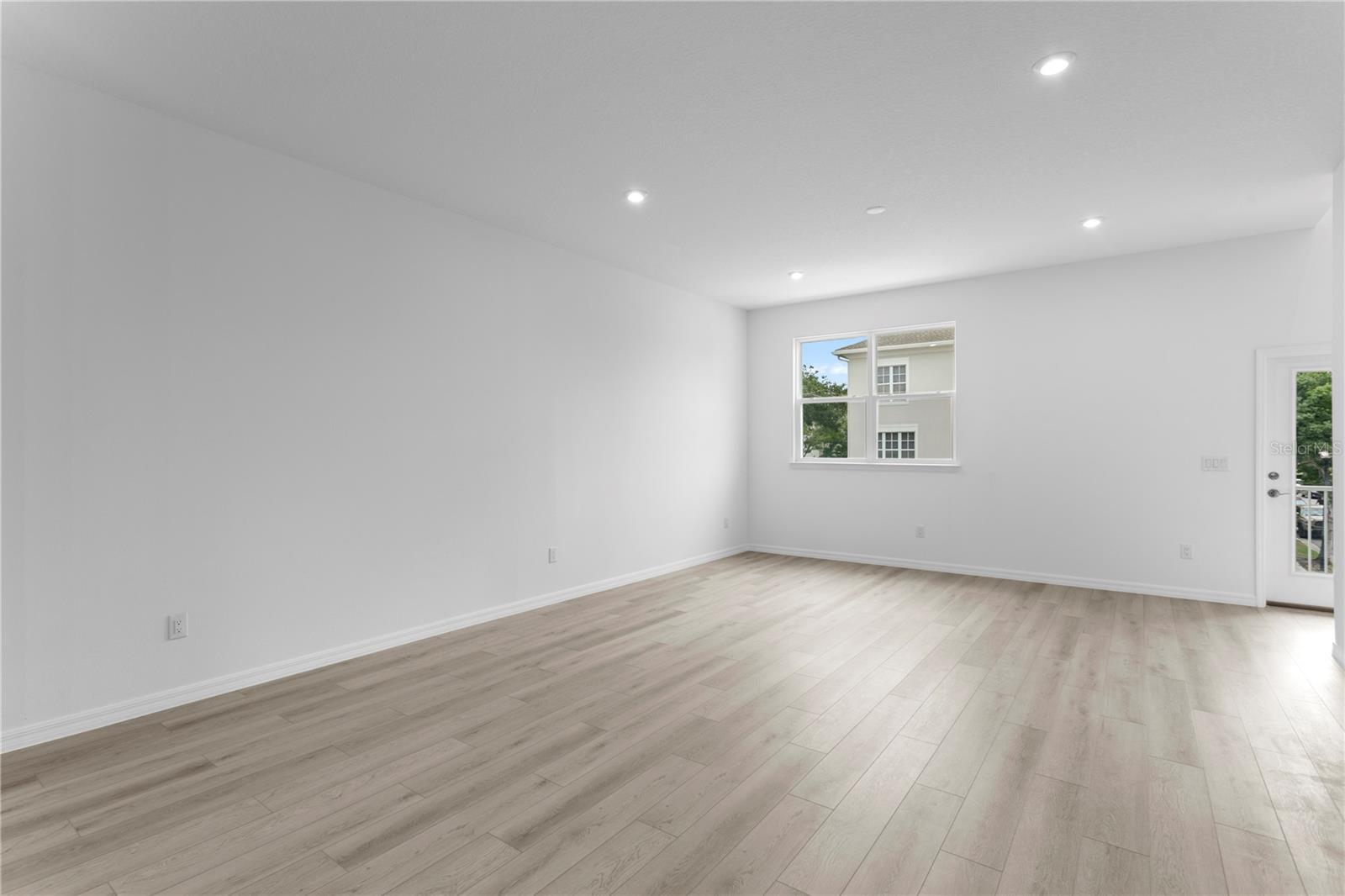 9614 Montague St Property Photo 18