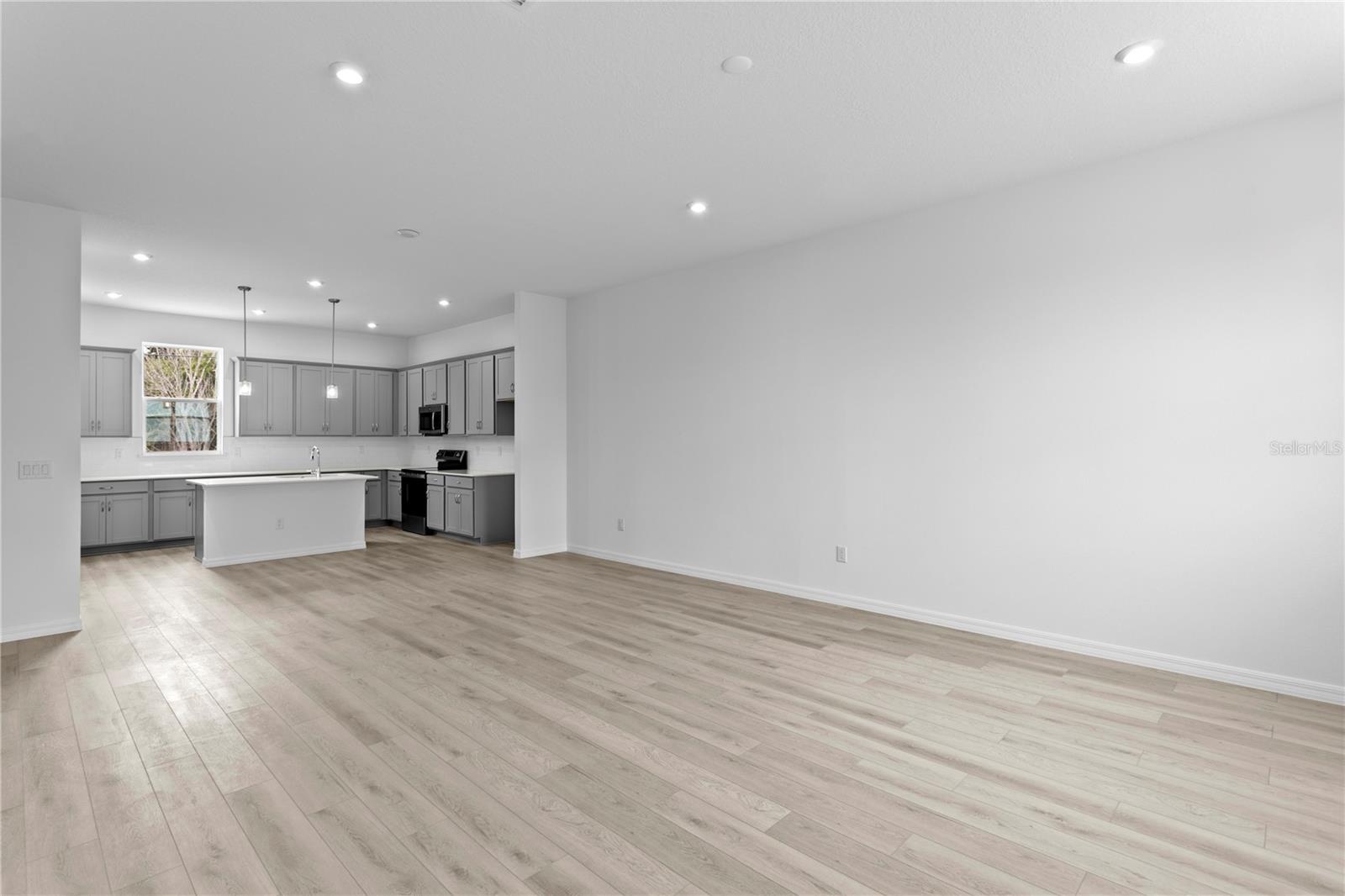 9608 Montague St Property Photo 15