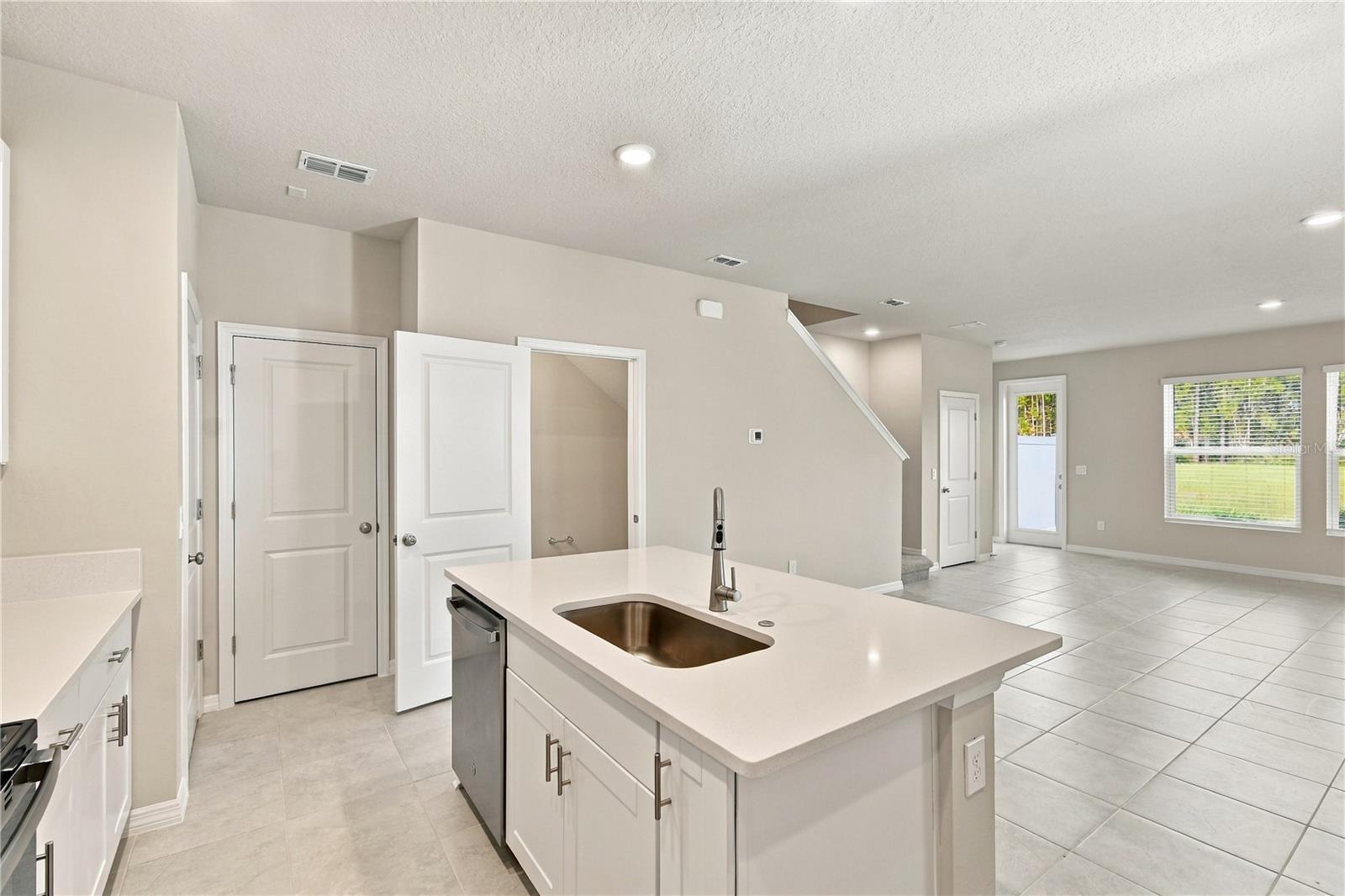 1193 Wild Crest Ln Property Photo 4